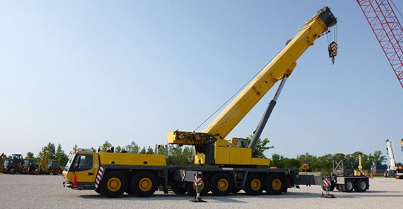 Used cranes sold by auction Used cranes sold by auction